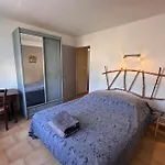 De La Cave Charme Provençal Avec Jardin à Aigues-Mortes