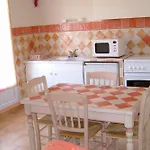 De La Cave Charme Provençal Avec Jardin à Appartamento