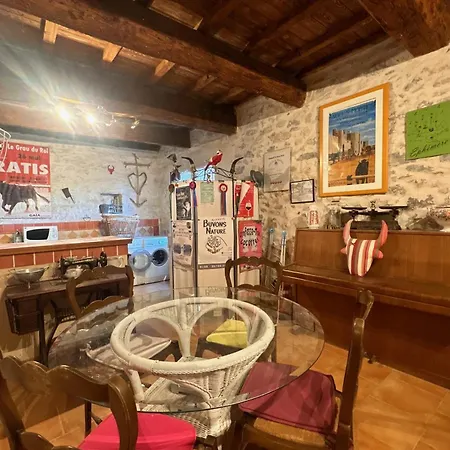 De La Cave - Provencal Avec 아파트 에그모르트